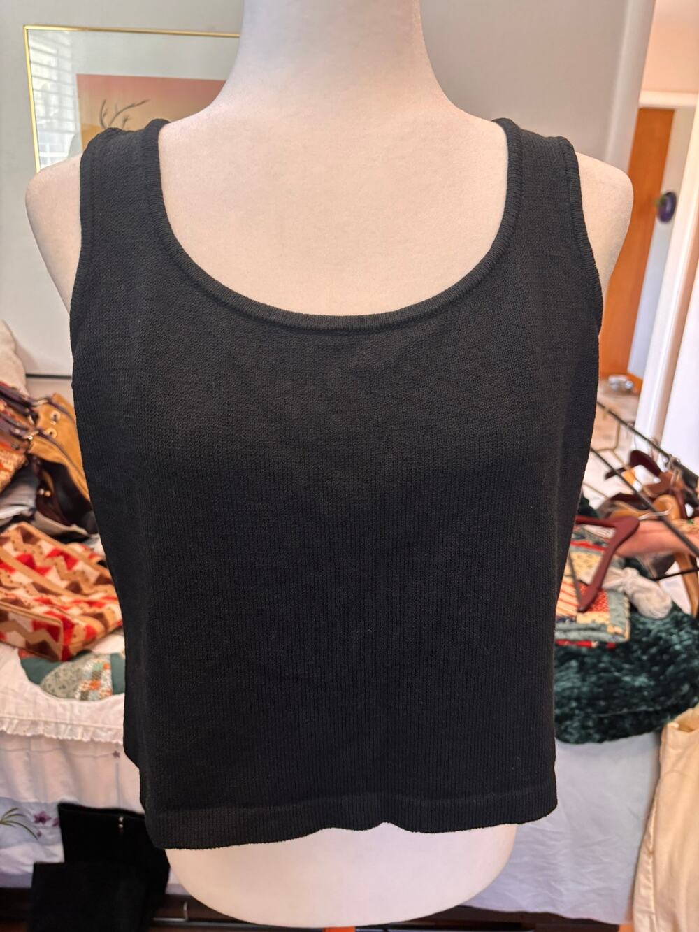 St. John Caviar Black Knit Cropped Tank Top M Quiet Luxury Minimalist